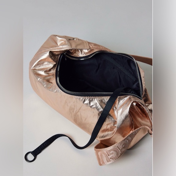 BAGGU Metallic Rose Gold Medium Crescent Crossbody Bag new nwt LAST ONE - Picture 4 of 4